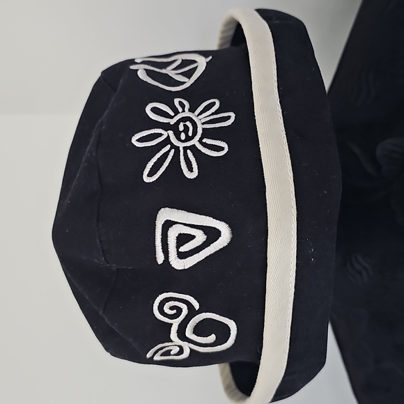 DISNEY Hat with Mickey+ Embroidery, Black - Picture 3 of 7